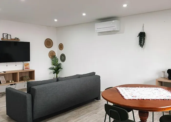 아파트 The House 알보르