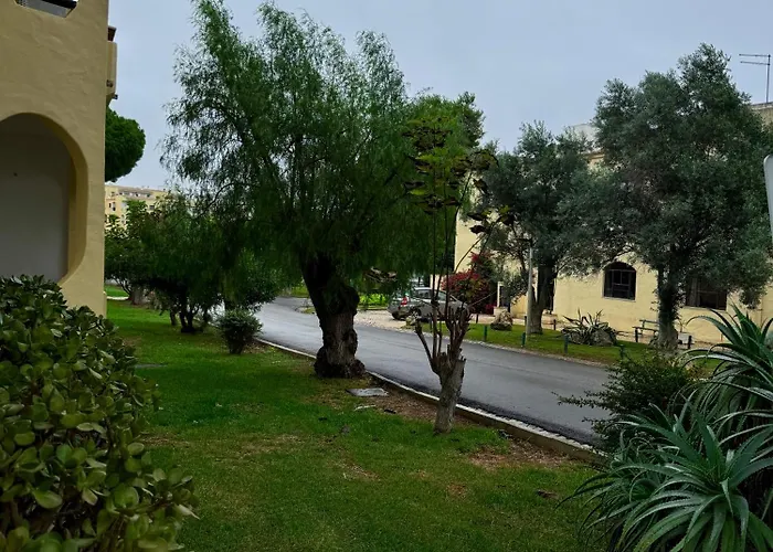 The House 아파트 알보르